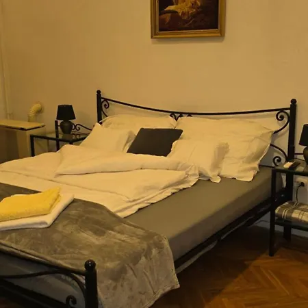 Lägenhet Moods Apartmans *